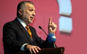 Metin külünk, ak parti'nin kuruluş günlerinden bu yana silivri'ye çok sık gelen ve silivri siyatindeki bir çok isimle yakından tanışan bir siyasetçi. Metin Kulunk Ten Beyin Yakan Pandemi Iddiasi Gezi 2 Pesindeler Internet Haber