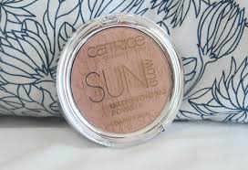 Aplikasikan produk ini secara merata pada wajah dengan menggunakan kuas khusus wajah. Catrice Sun Glow Matt Bronzing Powder Europe S Answer To Nyc S Sunny Bronzer