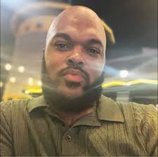 Grizzy's Hood News लाइव थे.