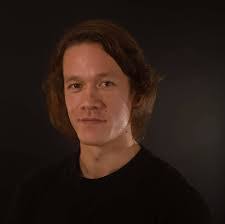 Cassandra Elton's Instagram, Twitter & Facebook