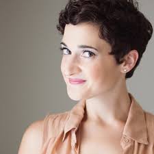 Maria Spear's Instagram, Twitter & Facebook