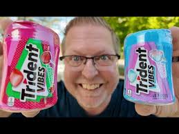 Trident Vibes Cotton Candy & Strawberry Lolipop Bubble Gum Review !