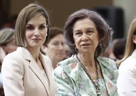 Letizia y Sofía coinciden en los últimos Premios Reina Sofía - Chic