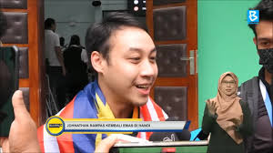 Sukan+ : Atlet menembak negara, Johnathan Wong Guanjie menyumbang pingat  emas ke-28 negara menerusi acara final 10 meter Air Pistol Lelaki., Ia  sekaligus menebus kekecewaan pada edisi lalu di Filipina ...