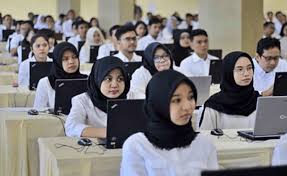 Dari 2.875 lowongan cpns penjaga tahanan itu, 2.774 di antaranya adapun 101 lowongan dibuka bagi pelamar penerimaan cpns penjaga tahanan dari kategori formasi khusus golongan jabatan pns di awal masa kerja ditentukan, salah satunya oleh ijazah yang dipakai mendaftar seleksi cpns. Cpns Lulusan Sma Dibuka Kitalulus