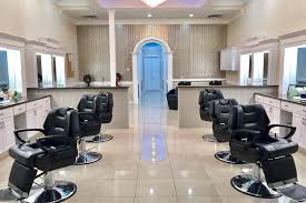 The salon is on a little side road, off the main beach road, which isn't very busy and i was a little nervous walking there on my own.but i needn't have did my research and found vayo massage and beauty salon. San Antonio S 4 Favorite Hair Salons That Won T Break The Bank