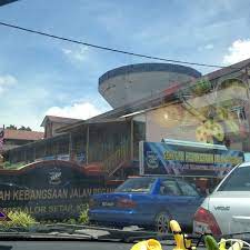 Sehingga membuat dirinya bersama 74 orang pegawai kpk seperti diketahui, sebanyak 75 dari 1.351 pegawai kpk tidak lolos tes wawasan kebangsaan yang dilakukan bkn, dan dua pegawai tidak hadir wawancara. Sekolah Kebangsaan Jalan Pegawai Alor Star Kedah