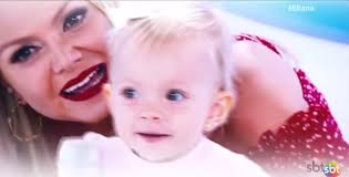 Filhos de Eliana aparecem de surpresa no programa, chocam apresentadora, e  ela desaba: 'Milagre'