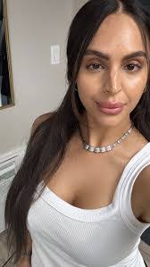 Angela Pellegrino's Instagram, Twitter & Facebook