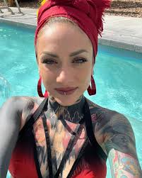 Cooling off 😎 #blue