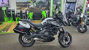 The versys 650 is a highly versatile package able to offer riders maximum riding excitement in a wide variety of road situations, designed to bring maximum comfort and enjoyment for. Kawasaki Versys 650 Wikipedia