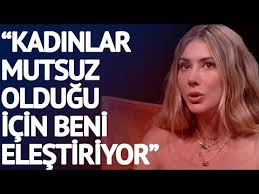 Çok heyecanlıyım ve mutluyum dedi. Seyma Subasi Kadinlar Mutsuz Oldugu Icin Beni Elestiriyor Buket Aydin Ile Koltuk Tek Parca Gazi Tv