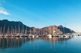 Hout bay accommodation from the little coastal town of hout bay in cape town, fantastic fishing charter adventures can be enjoyed with hout bay accommodation the hout bay craft market is run by the hout bay lions and is held on the hout bay common. Hout Bay The Essential Guide To This Coastal Neighbourhood