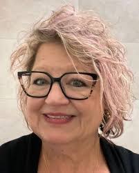 Heidi Gregory's Instagram, Twitter & Facebook