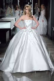 Das Ist Das Teuerste Brautkleid Der Welt Most Expensive Wedding Dress Expensive Wedding Dress Reem Acra Wedding Dress