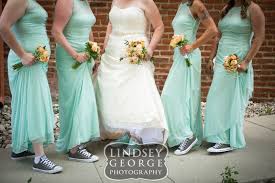 Bridesmaids And Bride Wearing Chucks Chuck Taylor Converse Fun And Comfortable Wedding Shoes Converse Wedding Shoes Wedding Converse Wedding Shoes Bridesmaid Ahead, we'll show you how to shake things up so you can wear your favorites all summer long. wedding converse wedding shoes bridesmaid