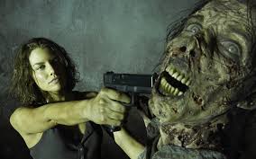 Get an exclusive look at 'the walking dead' season 10, episode 3, 'ghosts.' it starts off as a normal day, and then goes on for days. Fondos De Pantalla 3840x2400 Pistola Zombi The Walking Dead Lauren Cohan Pelicula Chicas Descargar Imagenes