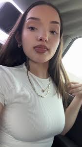 Celia Shea's Instagram, Twitter & Facebook