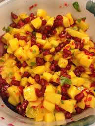 Mangosalat Med Mango Granateple Frisk Chili Lime Og Frisk Basilikum Salade De Mangue A La Mangue Grenade Piment Frais Cha Salade Mangue Cuisine Mangue