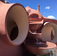 De la haute couture au théâtre, des bijoux aux parfums, des accessoires au design. Pierre Cardin S 1970s Bubble Palace In The South Of France Is For Sale