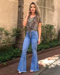 Calças Jeans Que Estão Na Moda 2020 Moda Denim Ma Vie Jeans On Instagram Calca Maxi Flare Da Villon Jeans Disponivel 38 40 E 44 Calcaf Bell Bottom Jeans Outfit Flare Jeans Style Fashion