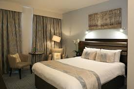 The hotel is located just a 15 minute walk away from stamford bridge and with chelsea harbour just under 2 minutes away the local area is awash with trendy bars and restaurants. Doubletree By Hilton Hotel London Chelsea 83 1 0 2 Updated 2021 Prices Reviews England Tripadvisor