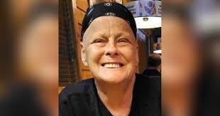 Dana Lynch's Instagram, Twitter & Facebook