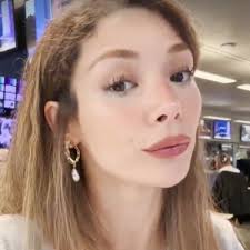 Manuela (@manuelabrown_)