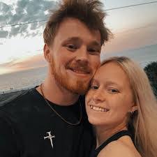 Kendra Sparks's Instagram, Twitter & Facebook