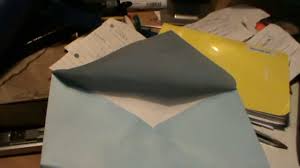 Osserva l'indirizzo del destinatario per scoprire a chi è stata indirizzata la corrispondenza. Tutorial Come Si Scrive L Indirizzo Per Una Lettera Youtube