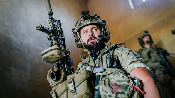 Ver SEAL Team, Temporada 1, Episodio 13, Día de fuga online | SkyShowtime  España
