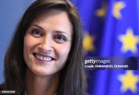 705 Internet Phenomenon Stock Photos, High-Res Pictures, and Images