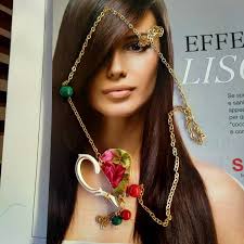 These have been made using broken plates 💙 VIP186