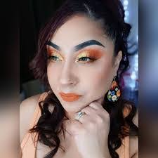 Heather Azevedo's Instagram, Twitter & Facebook