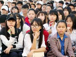 Kết quả hình ảnh cho hình ảnh thí sinh tham gia tư vấn nghề nghiệp