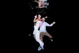 The photoshoot itself lasts from the beginning of the ceremony until the end, often until the middle of the night. Mexico Wedding Photographers