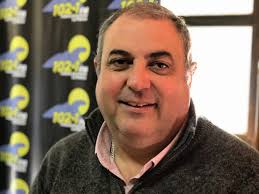 Escucha la entrevista a Rafael de León: Planteos sobre la ruta 10, los  pozos y las casas sobre la costa