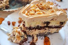 Mehl und backpulver mischen, darübersieben und einen glatten teig rühren. Damskiy Kapriz Rezept Fur Beliebte Russische Torte Lady S Laune Rezept Russische Torten Einfacher Nachtisch Leckere Torten