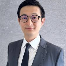 Great to be part of the celebration at HSBC HQ for HK's biggest card launch  of 2021. Usually the lawyers are forgotten as soon as the contract is  signed but not this