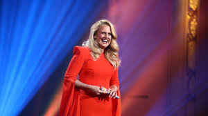 May 31, 2021 · esc 2021: Wie Bonbon Barbara Schonebergers Esc Look Polarisiert Promiflash De