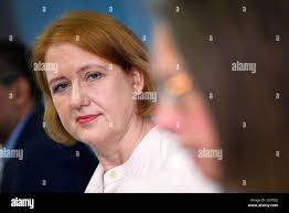 Federal family minister hi-res stock photography and images