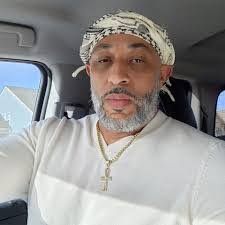 Dale Rivenbark's Instagram, Twitter & Facebook