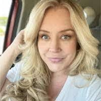 Amber Charboneau's Instagram, Twitter & Facebook