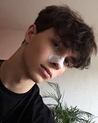 Erick Davison (emuche55)