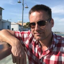 De vries was shot last tuesday after leaving a tv one of perhaps the most internationally known criminals that de vries interacted with during his career is. Peter De Vries Professor Assistant Phd University Of Twente Enschede Ut Department Of Psychology Conflict And Safety Pcrs