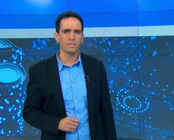 אלמוגים הם מחלקה של בעלי חיים חסרי חוליות ימיים המשתייכים למערכת הצורבים. ××œ×ž×•×' ×'×•×§×¨ ××œ×ž×•×' ×'×•×§×¨ Updated His Cover Photo