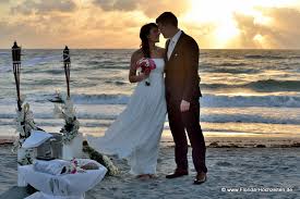 Viele pärchen denken, dass eine hochzeit am strand sehr teuer sein muss. Heiraten In Florida Ein Traum Wird Wahr Hochzeiten Rundum Sorglos Florida Hochzeiten