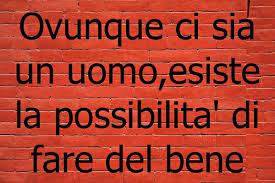 *vorrei trovare le parole giuste per farti capire l'emozione che provo quando sono con te, quando scherzo con te. Frasi Commoventi Frasi Belle Commoventi Sulla Vita