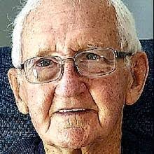 Agnes Mckinnon's Instagram, Twitter & Facebook