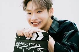 Ready, set, action!!!! Hair by: @alson_hairmeaning Makeup by:  @sakura.c_official Photos by: @hk_tat Outfits: Shirt from @cosstores Jacket  from @macramebohemia Accesories from @oytystudio